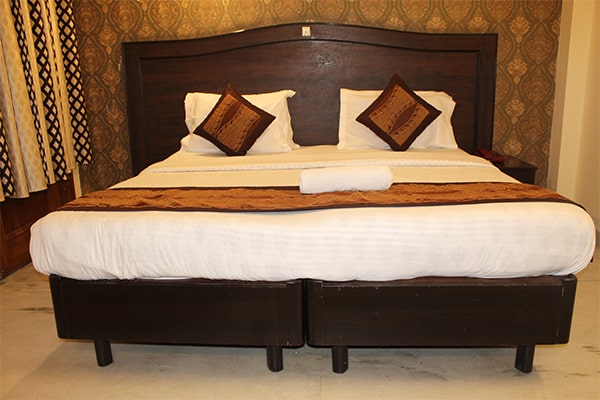 Rooms - Best Accomodation in Gurgaon, Sector 27